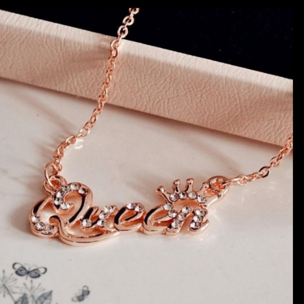 Queen Necklace